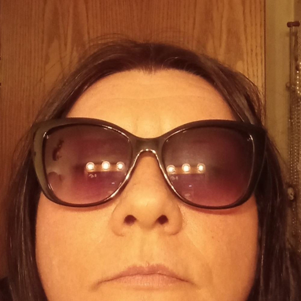 Sunglasses Womens or mens. Cat eye Foster Grant sunglasses